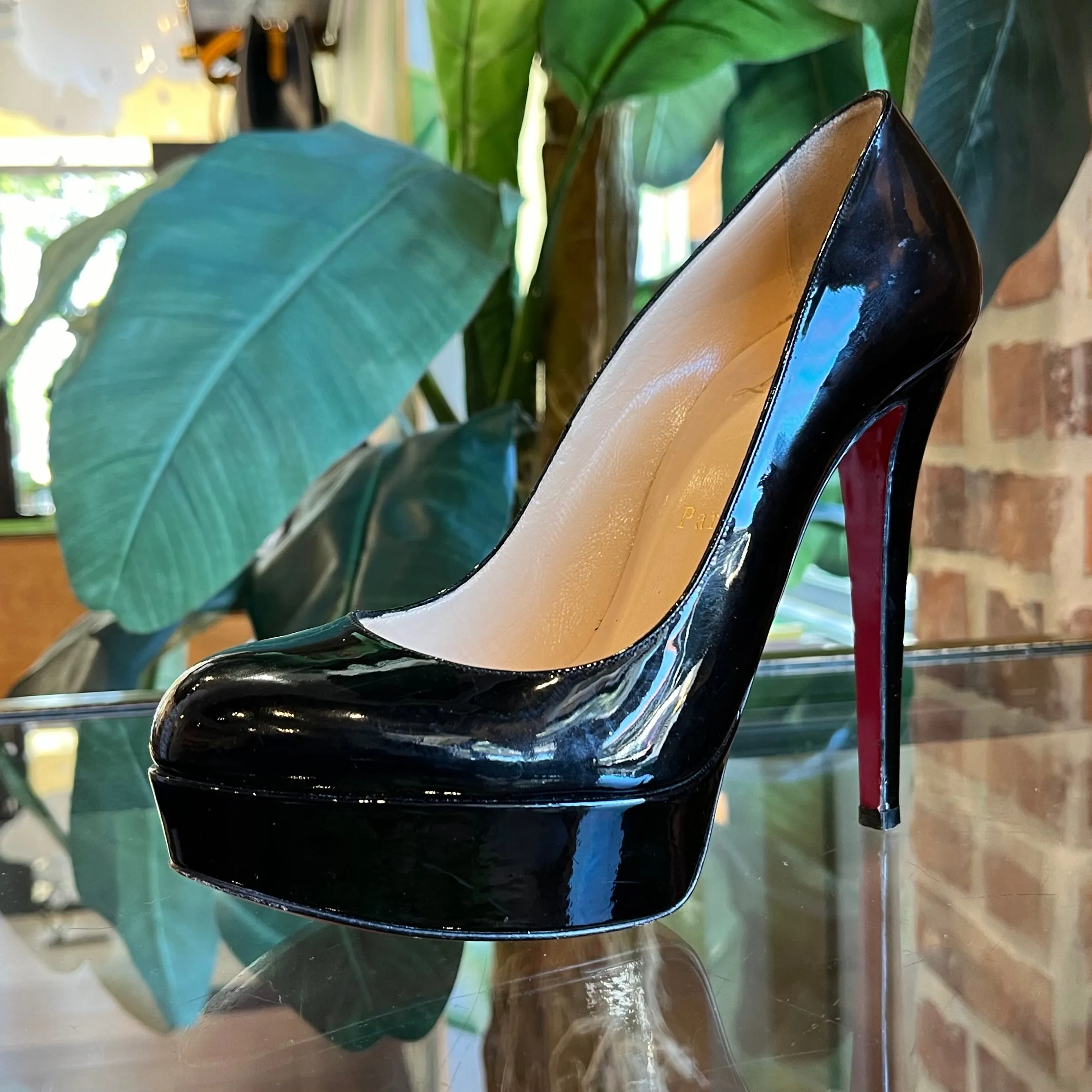 CHRISTIAN LOUBOUTIN Black Patent Leather Kate Pumps